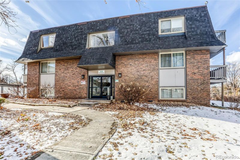 309 E Highline Cir #101, Centennial, CO 80122