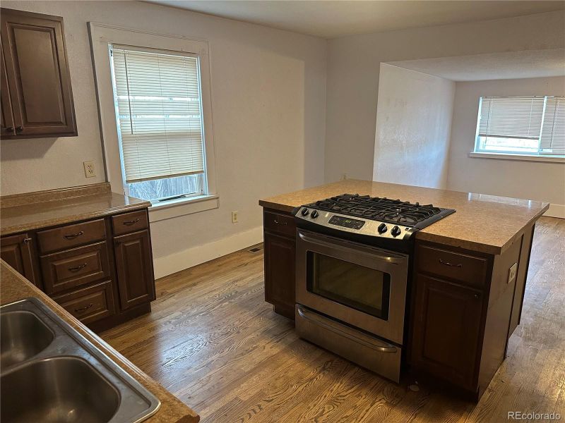 214 7th St, Dacono, CO 80514
