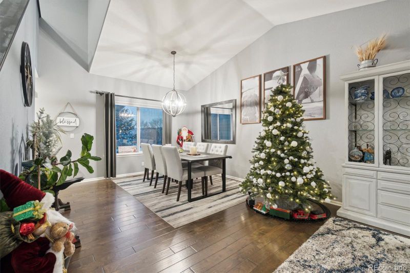 5926 W Long Dr, Littleton, CO 80123