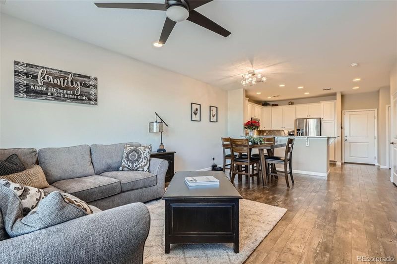 1781 S Buchanan Cir, Aurora, CO 80018