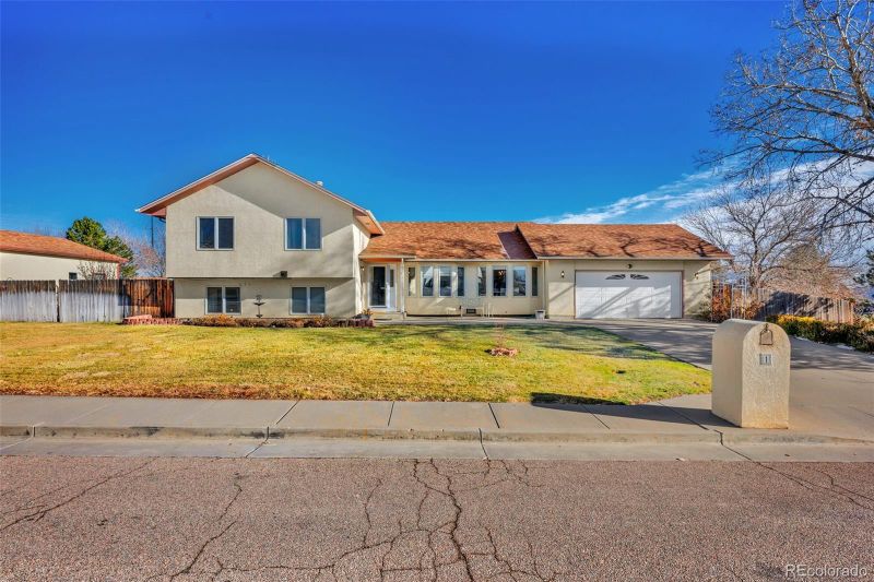 1 Silversmith Ct, Pueblo, CO 81008