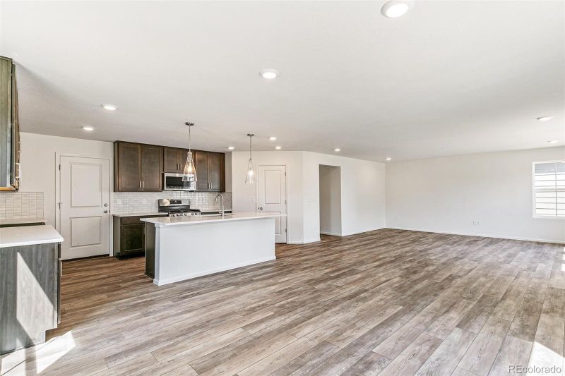 9300 Bahama Ct, Commerce City, CO 80022