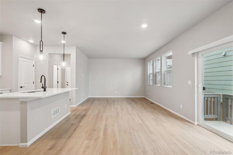 6192 N Lisbon St, Aurora, CO 80019