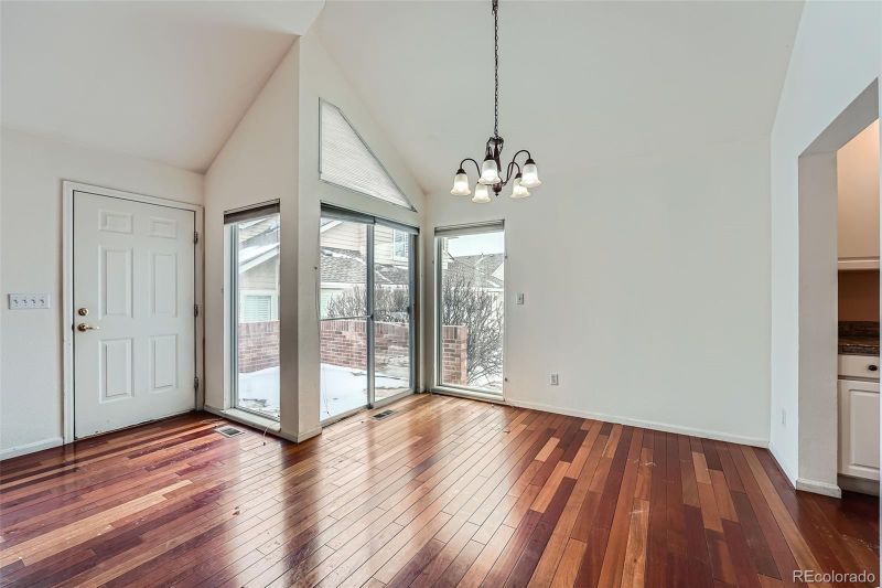 2121 S Troy Way, Aurora, CO 80014
