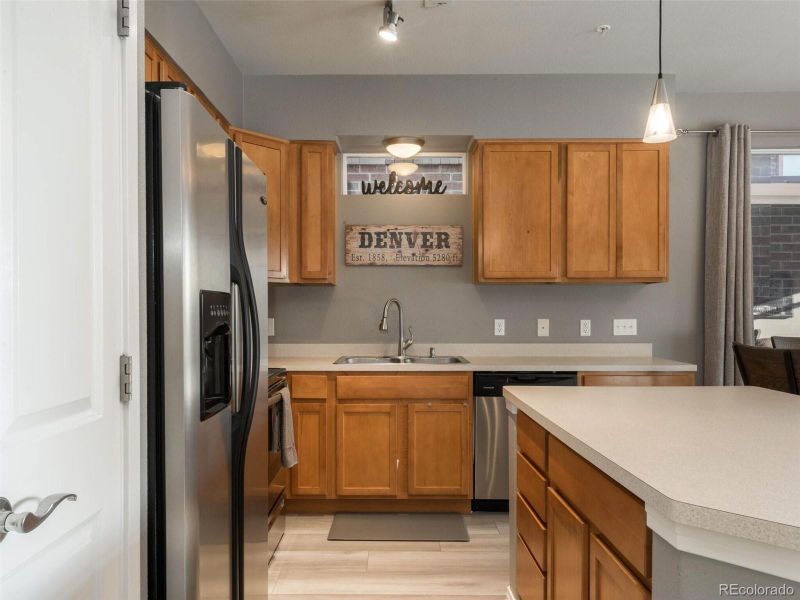 10184 Park Meadows Dr #1112, Lone Tree, CO 80124