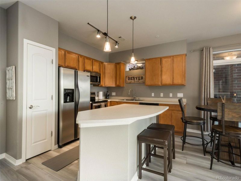 10184 Park Meadows Dr #1112, Lone Tree, CO 80124