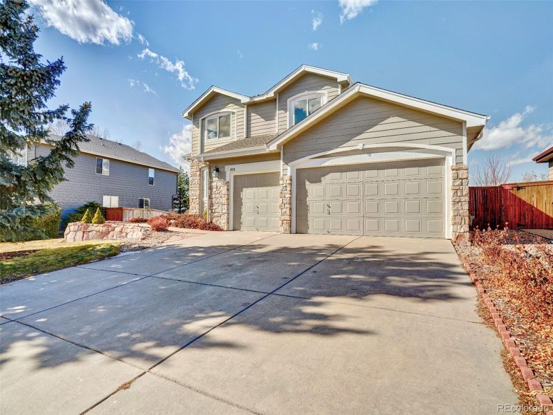 9711 Millstone Ct, Highlands Ranch, CO 80130