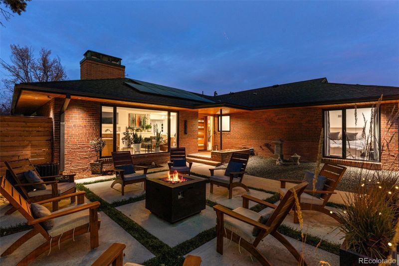 3739 E 26th Avenue Pw, Denver, CO 80205