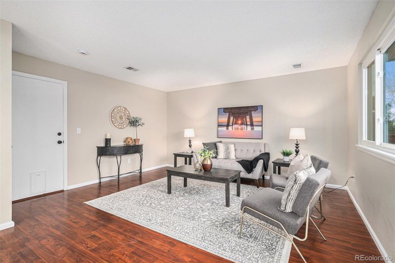10492 Hyacinth St, Highlands Ranch, CO 80129