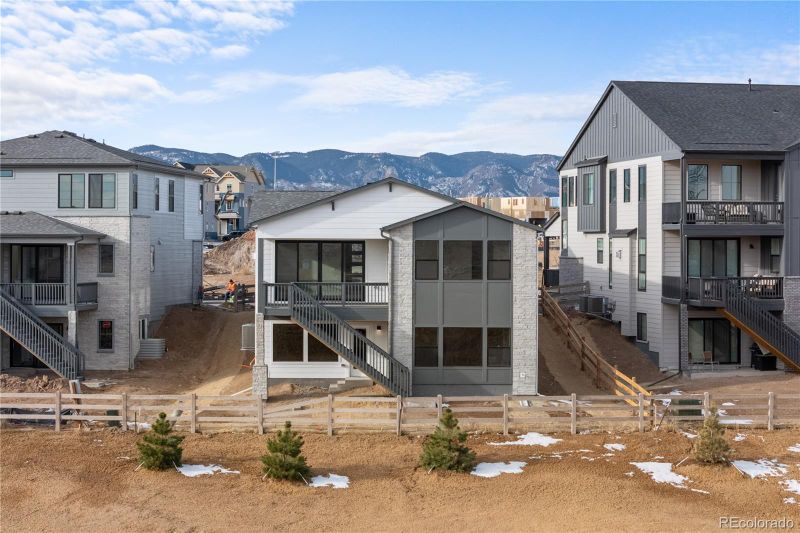 8882 Whiteclover St, Littleton, CO 80125
