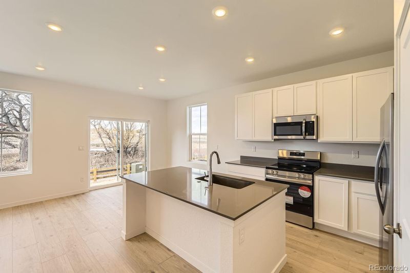 261 Paloma Way, Elizabeth, CO 80107