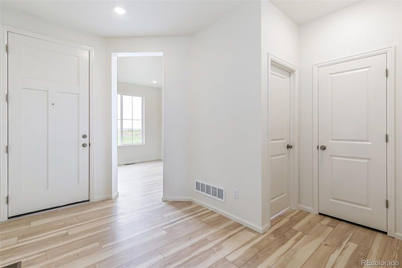9374 Bahama Ct, Commerce City, CO 80022