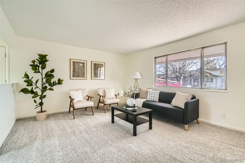 5515 Chandler Ct, Denver, CO 80239
