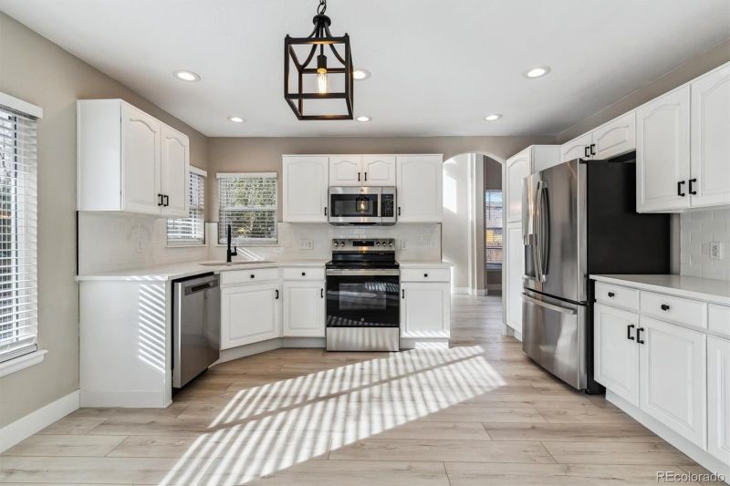 10586 W Maplewood Dr, Littleton, CO 80127