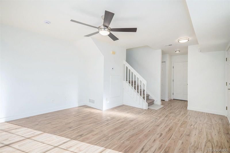 1625 S Danube Way #101, Aurora, CO 80017