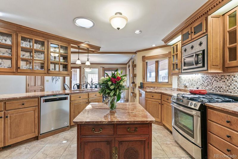 1916 S Logan St, Denver, CO 80210