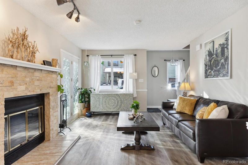 10360 W Jewell Ave #D, Lakewood, CO 80232