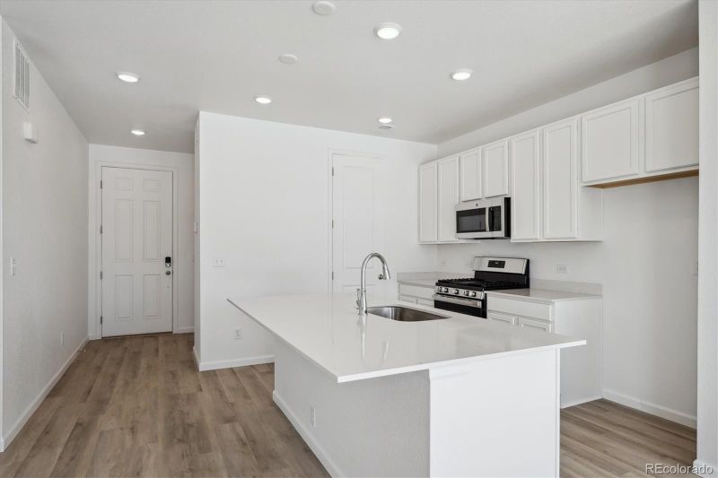 957 Sandhills St, Windsor, CO 80550