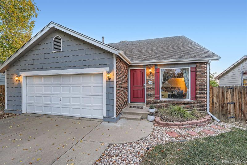 7814 Club Crest Dr, Arvada, CO 80005