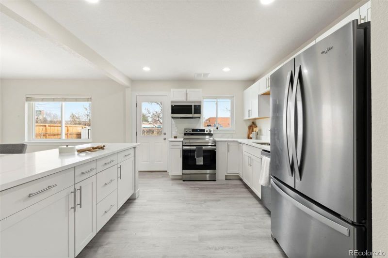 1216 Ursula St, Aurora, CO 80011