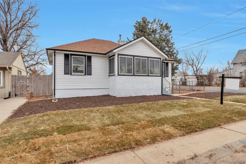 2300 Galena St, Aurora, CO 80010