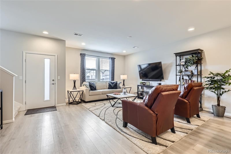 6621 N Ceylon St, Denver, CO 80249