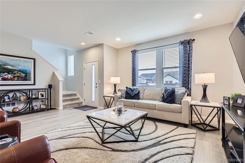 6621 N Ceylon St, Denver, CO 80249