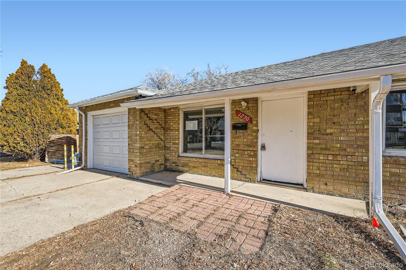 1230 Peoria St, Aurora, CO 80011