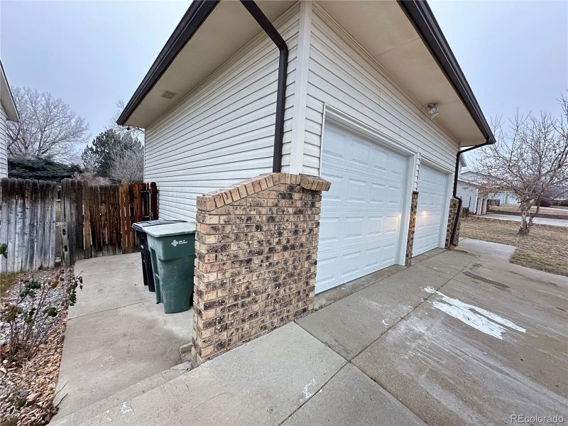 9737 Race St, Thornton, CO 80229