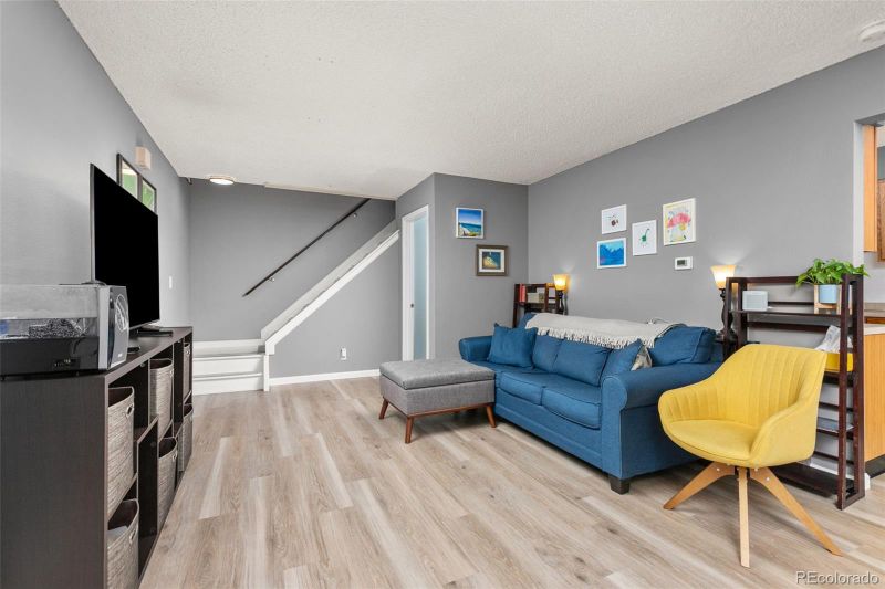 9886 Appletree Pl, Thornton, CO 80260