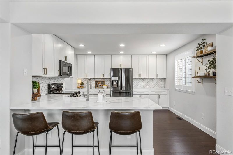 8748 Redwing Ave, Littleton, CO 80126