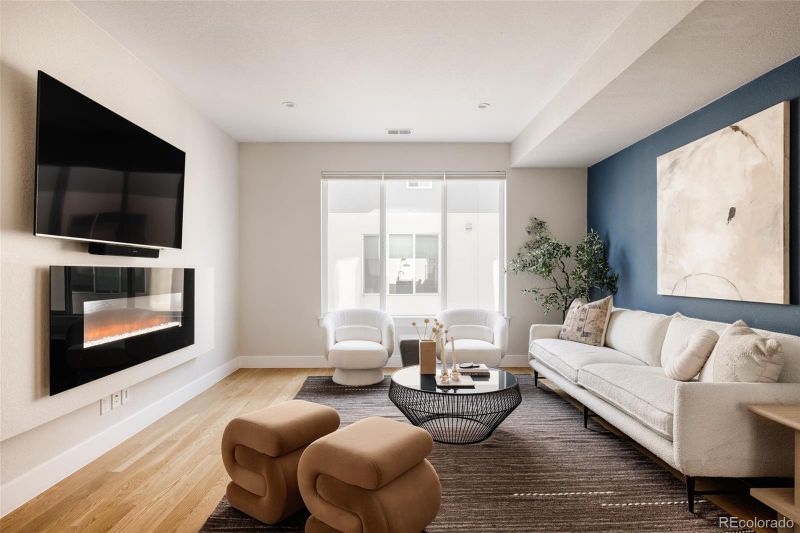 1836 Grove St #107, Denver, CO 80204