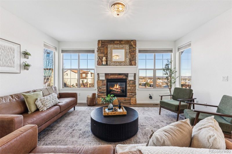 2388 S Loveland Way, Lakewood, CO 80228