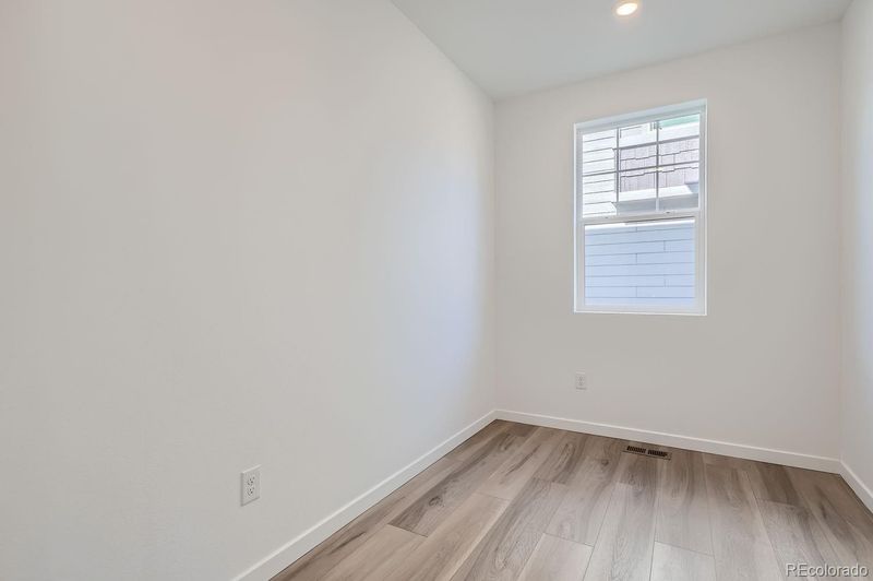 10994 Norfolk Ct, Commerce City, CO 80022