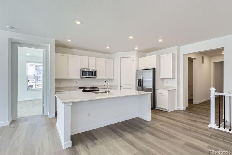 24714 E Pacific Pl, Aurora, CO 80018