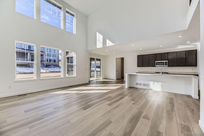 24734 E Pacific Pl, Aurora, CO 80018