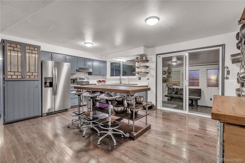 6131 Xavier Ct, Arvada, CO 80003