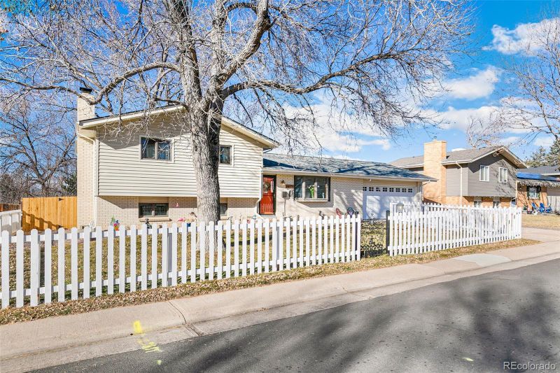 6673 S Buffalo Dr, Littleton, CO 80120