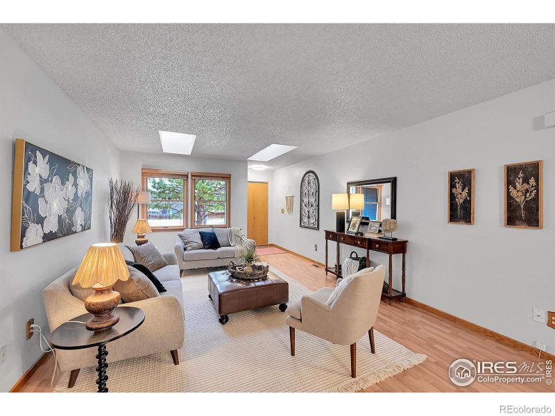 213 E 42nd St, Loveland, CO 80538