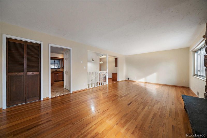 9673 Rensselaer Dr, Arvada, CO 80004