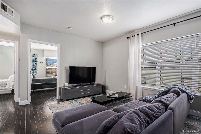 1623 Saint Paul St #410, Denver, CO 80206