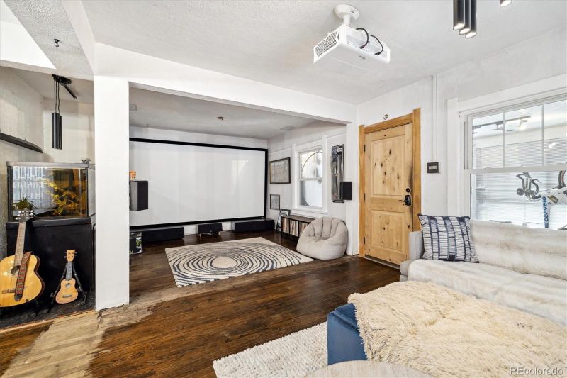 2469 S Broadway, Denver, CO 80210