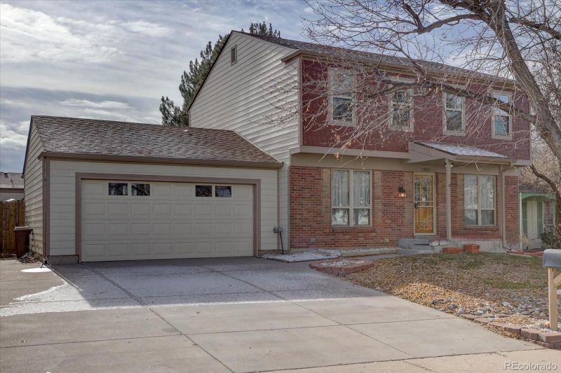 1455 S Vaughn Cir, Aurora, CO 80012