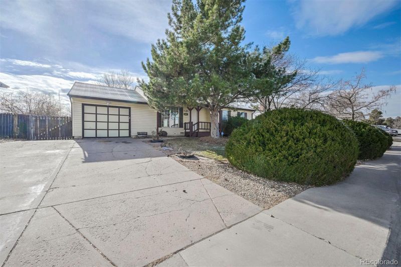 2804 W 100th Ave, Denver, CO 80260