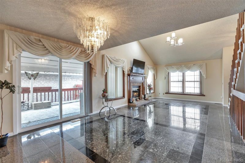 710 Kittredge St, Aurora, CO 80011