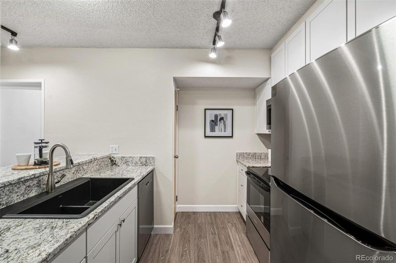2880 S Locust St #704N, Denver, CO 80222