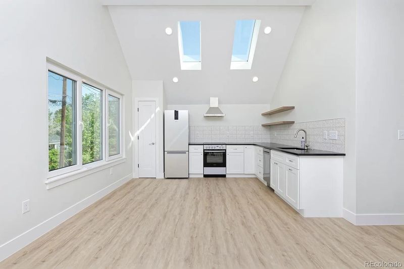 2615 N Steele St, Denver, CO 80205