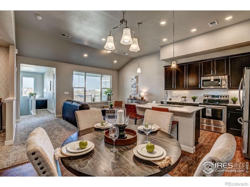 410 High Point Dr #205, Longmont, CO 80504