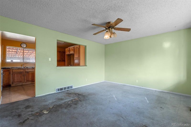 5493 Quari St, Denver, CO 80239