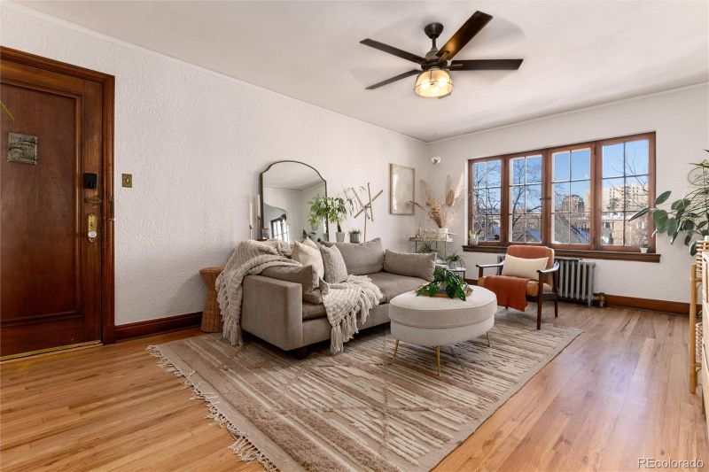 1050 N Washington St #302, Denver, CO 80203
